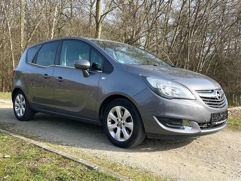 Gebraucht Opel Meriva Innovation 140 PS (102 kW) 2016 Shiny grey (rock) Van / Kleinbus