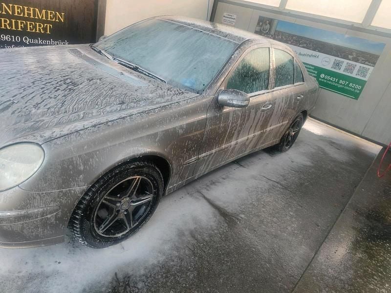 Gebraucht Mercedes E320 224 PS (164 kW) 2004 Gold Limousine