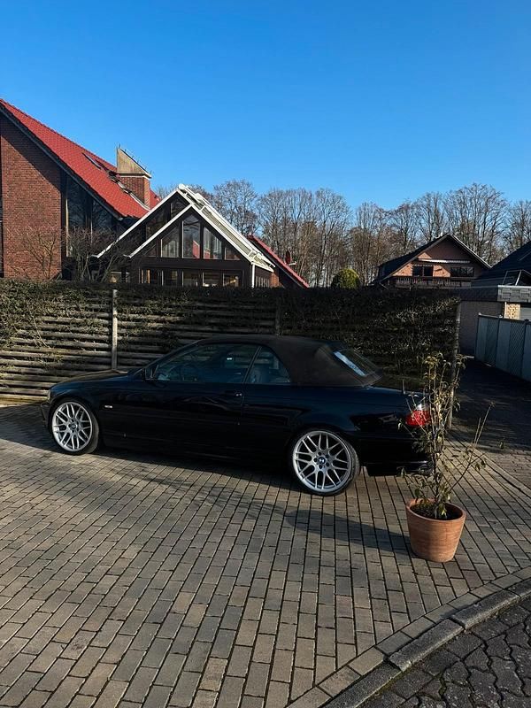 Gebraucht BMW 330 Cabriolet 231 PS (169 kW) 2001 Schwarz Cabrio