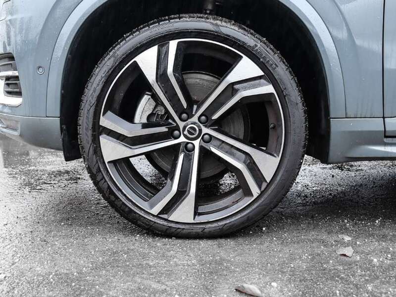 Gebraucht Volvo XC90 Plus 235 PS (172 kW) 2023 Grau SUV