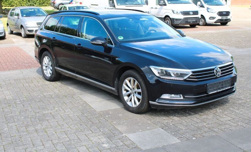 Schwarz Gebraucht 2019 VW Passat Comfortline Kombi | 17.890 € (Superpreis) - Bild 1/4