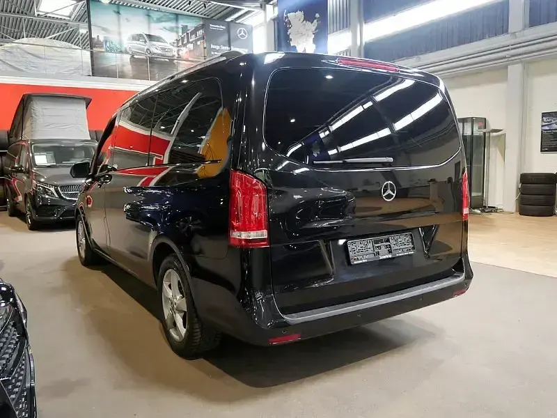 Gebraucht Mercedes V220 Edition 163 PS (119 kW) 2019 Schwarz Van / Kleinbus