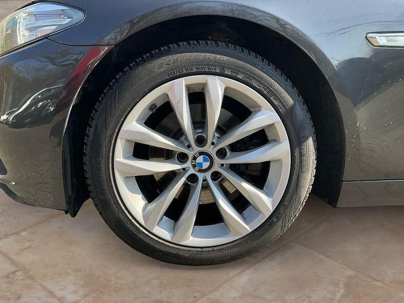Gebraucht BMW 520 Luxury Line 190 PS (139 kW) 2016 Grau Kombi