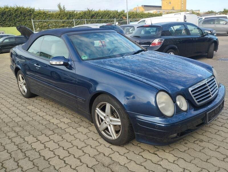 Gebraucht Mercedes CLK230 Elegance 193 PS (141 kW) 1999 Blau Cabrio