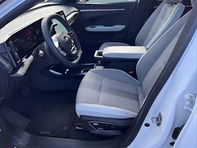 Gebraucht Renault Scenic E-Tech 160 kW (218 PS) 2024 Weiß SUV