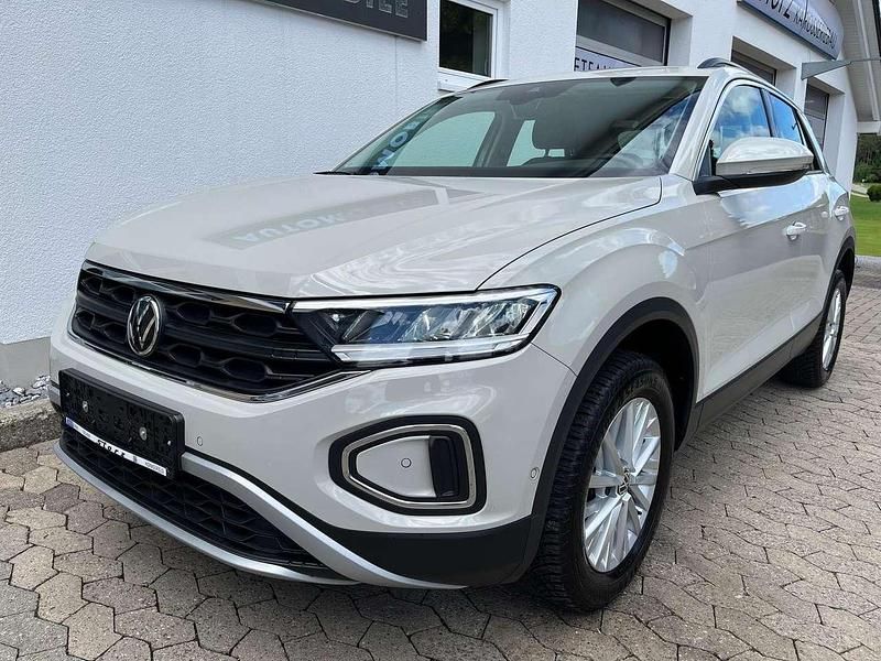 Gebraucht VW T-Roc 110 PS (80 kW) 2023 Ascotgrau SUV