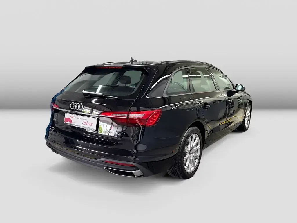 Gebraucht Audi A4 150 PS (110 kW) 2023 Brillantschwarz Kombi