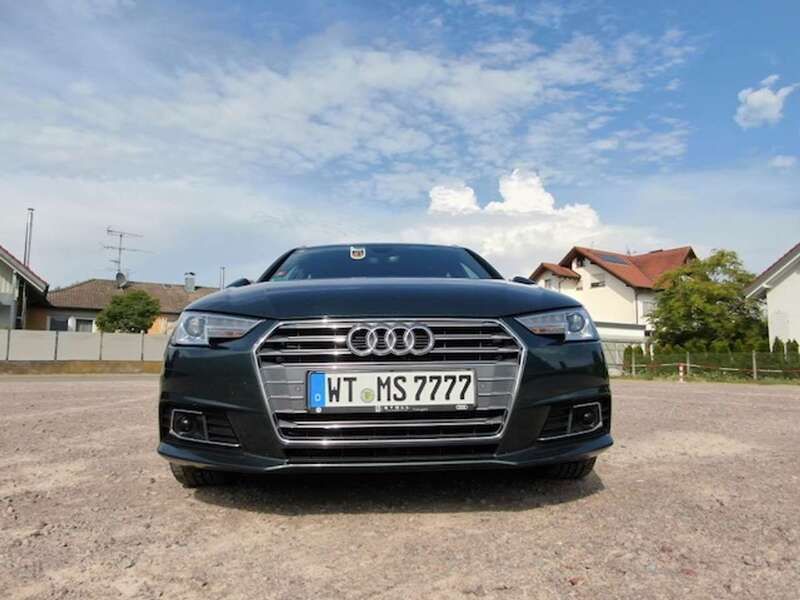 Grün Gebraucht 2017 Audi A4 Sport Kombi | 11.999 € (Fairer Preis) - Bild 1/4