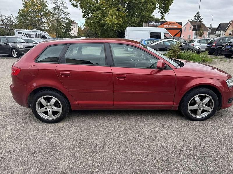 Gebraucht Audi A3 Attraction 125 PS (91 kW) 2009 Granatrot Limousine
