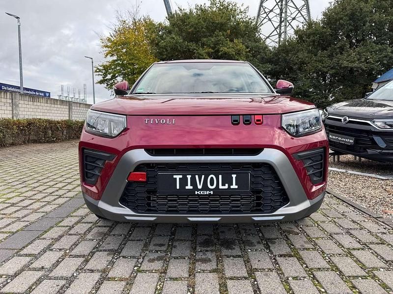 Gebraucht Ssangyong (KGM) Tivoli 163 PS (119 kW) 2025 Cherry red metallic SUV