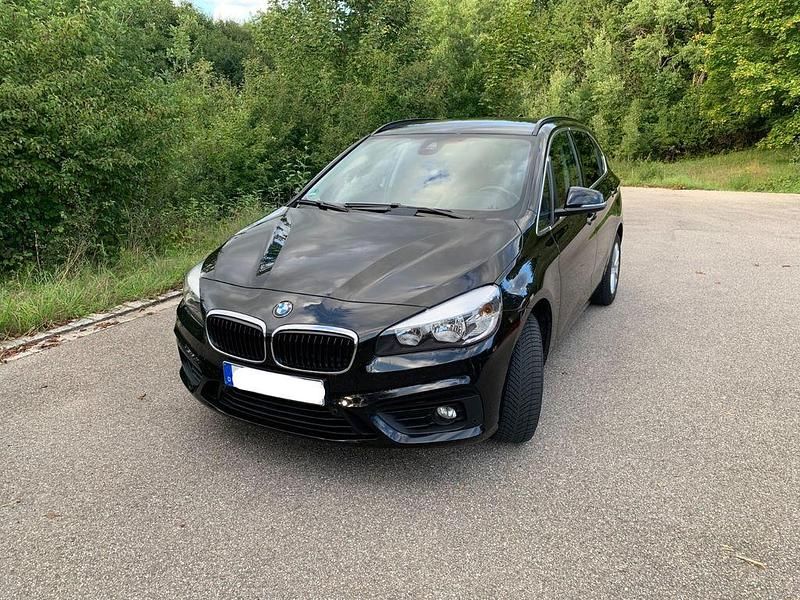 Gebraucht BMW 220 Advantage 192 PS (141 kW) 2015 Schwarz Van / Kleinbus