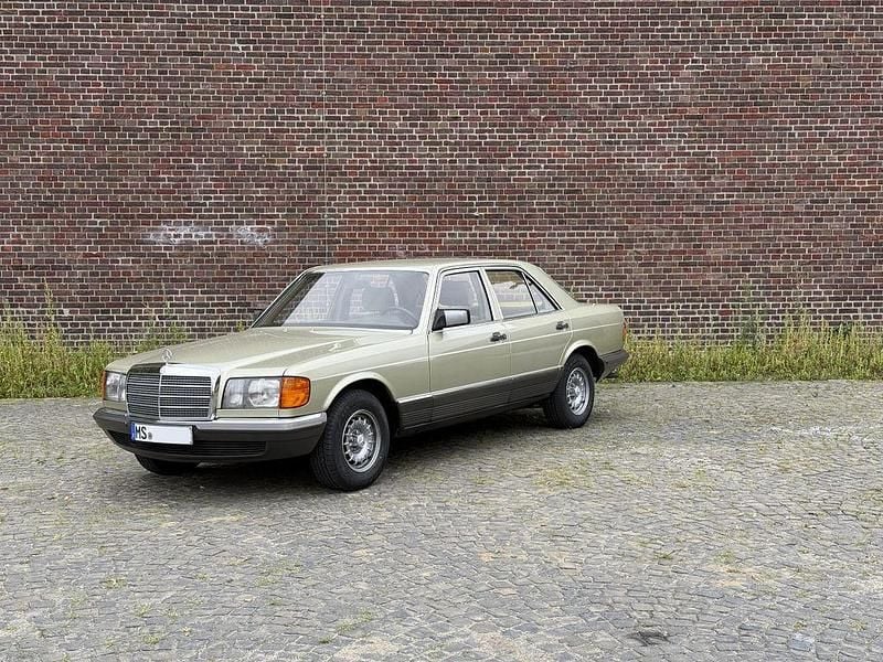 Grün Gebraucht 1980 Mercedes 380 SE Limousine | 27.500 € - Bild 1/4