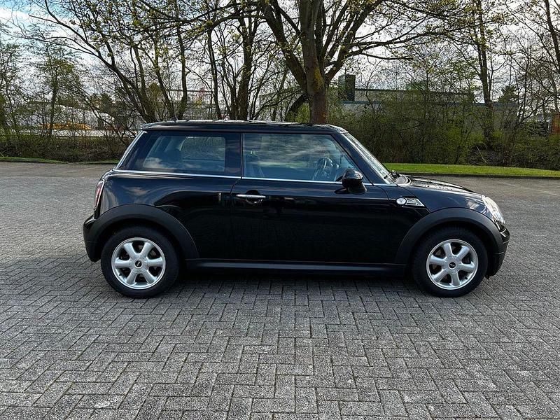 Gebraucht Mini ONE 75 PS (55 kW) 2010 Schwarz Kleinwagen