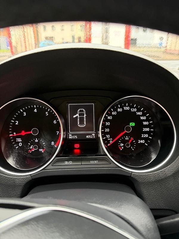 Gebraucht VW Polo Highline 90 PS (66 kW) 2017 Schwarz Kleinwagen