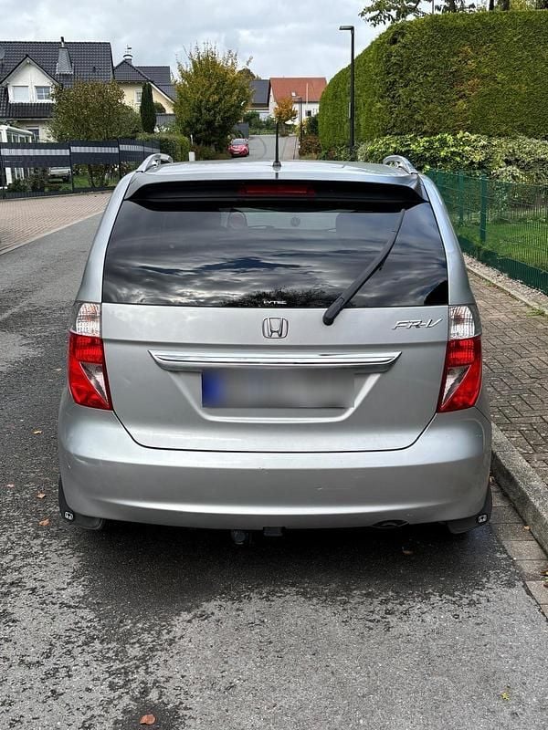 Gebraucht Honda FR-V 150 PS (110 kW) 2006 Silber Van / Kleinbus
