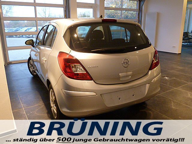 Gebraucht Opel Corsa Selective 86 PS (63 kW) 2013 Silber metallic Kleinwagen