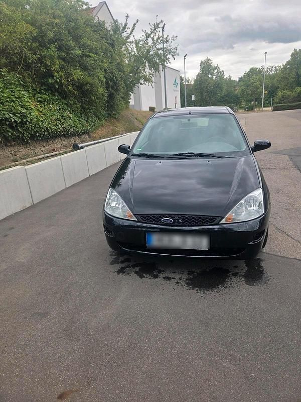 Schwarz Gebraucht 2001 Ford Focus Coupé | 890 € (Fairer Preis) - Bild 1/4
