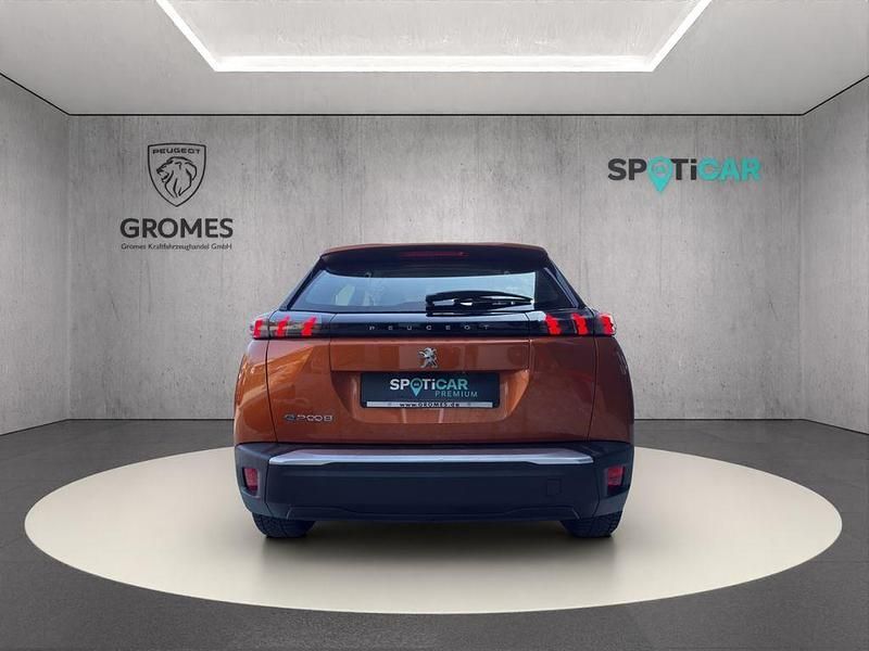 Gebraucht Peugeot e-2008 Active 100 kW (136 PS) 2022 Orange SUV