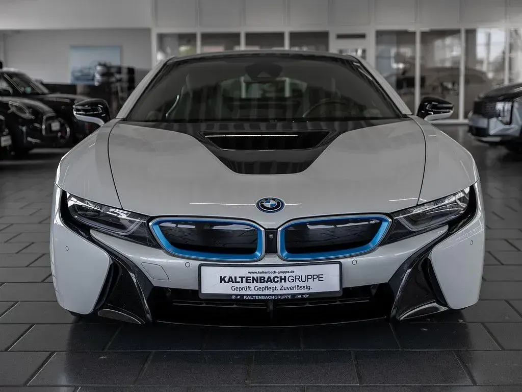 Gebraucht BMW i8 Performance 362 PS (266 kW) 2018 Weiß Coupé