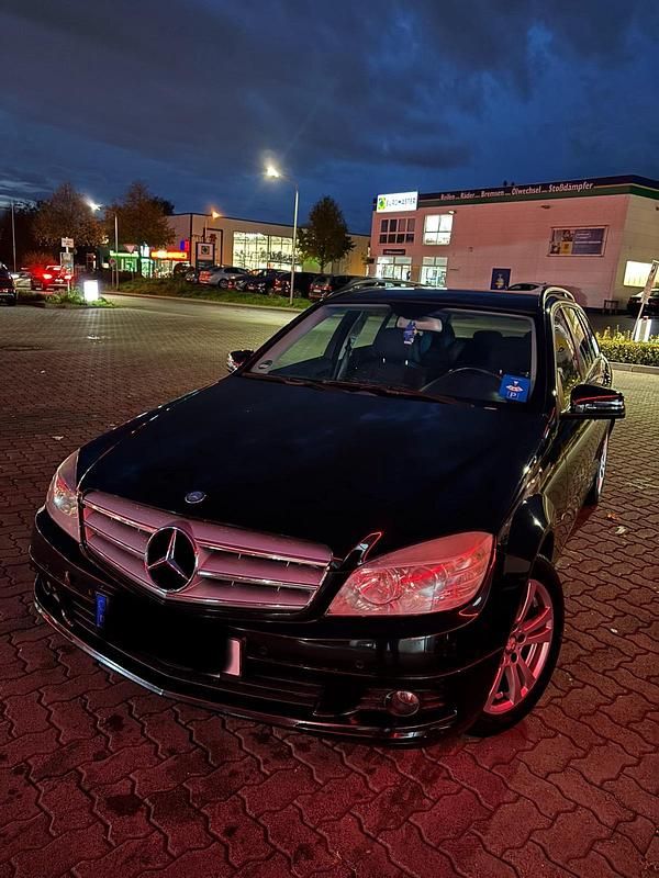Schwarz Gebraucht 2009 Mercedes C200 Kombi | 4.800 € - Bild 1/4