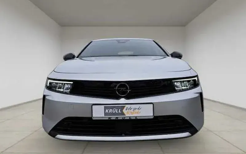Neu Opel Astra Edition 130 PS (95 kW) 2025 Silber Kleinwagen