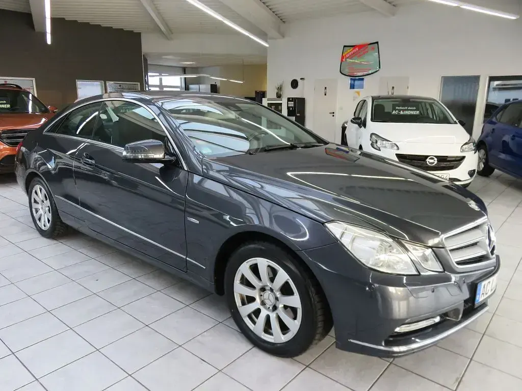 Second-hand Mercedes E250 204 CP (150 kW) 2012 Gri Coupe