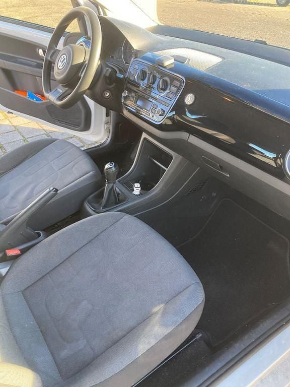 Gebraucht VW up! 68 PS (50 kW) 2015 Weiß Kleinwagen