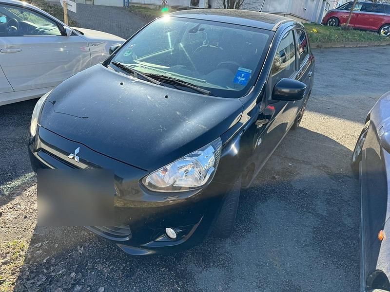 Gebraucht Mitsubishi Space Star 80 PS (58 kW) 2015 Schwarz Kleinwagen