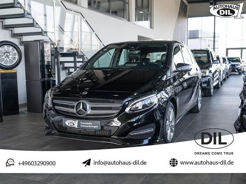 Gebraucht Mercedes B180 122 PS (89 kW) 2017 Nachtschwarz  unilack Van / Kleinbus
