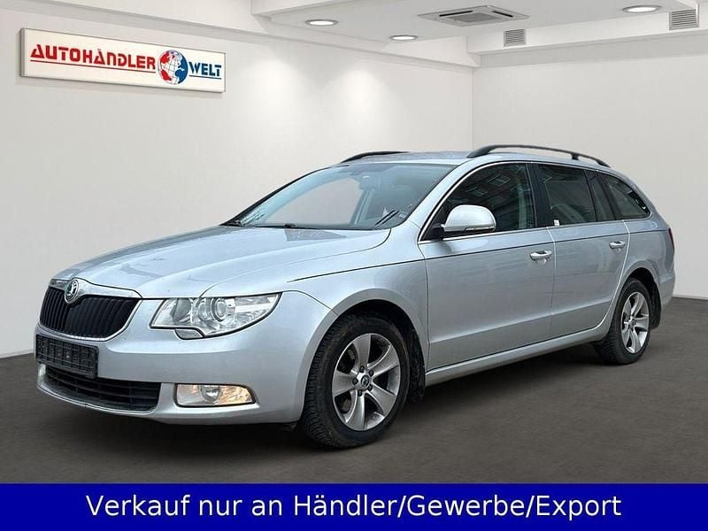 Gebraucht Skoda Superb 140 PS (102 kW) 2011 Silber Kombi