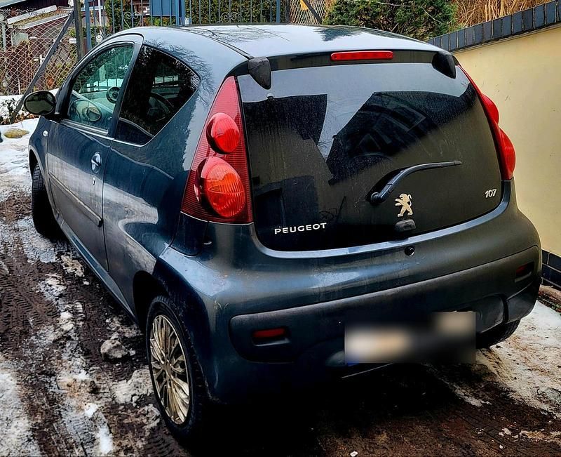 Gebraucht Peugeot 107 68 PS (50 kW) 2014 Grau Kleinwagen