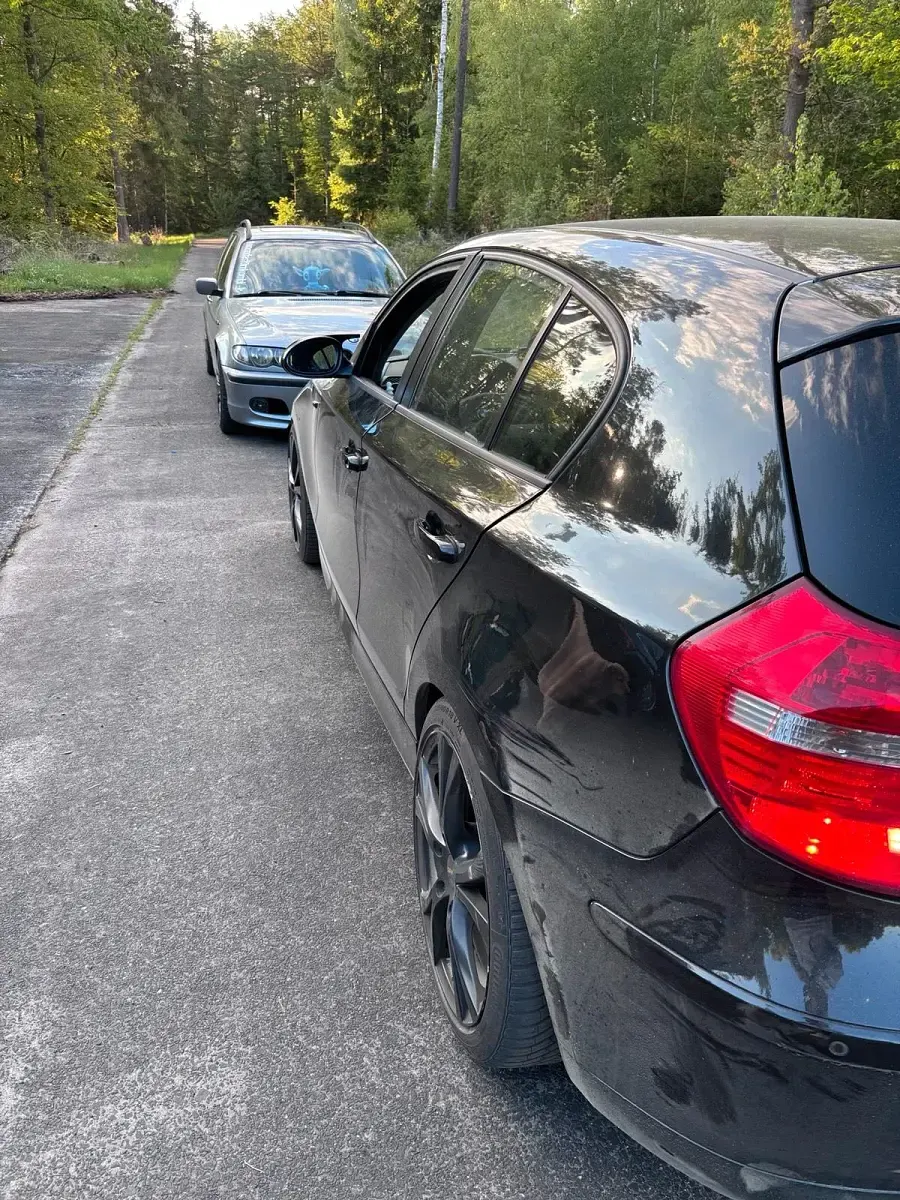 Gebraucht BMW 116 122 PS (89 kW) 2007 Schwarz Kleinwagen
