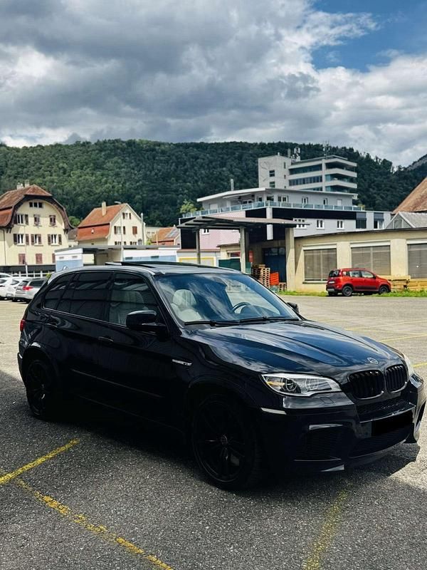 Schwarz Gebraucht 2010 BMW X5 M M Performance SUV | 13.700 € (Superpreis) - Bild 1/4