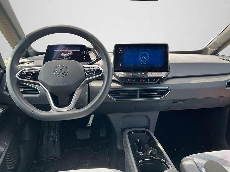 Gebraucht VW ID.3 Pro Performance 150 kW (204 PS) 2023 Scale silver metallic schwarz (metallic) Kleinwagen