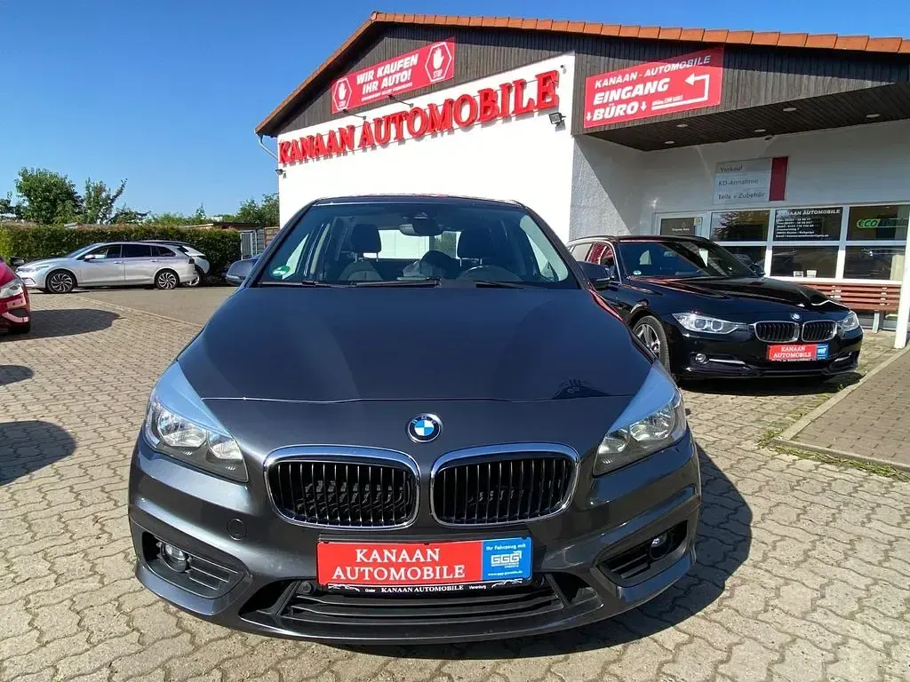 Gebraucht BMW 218 Basis 150 PS (110 kW) 2015 Grau Kombi