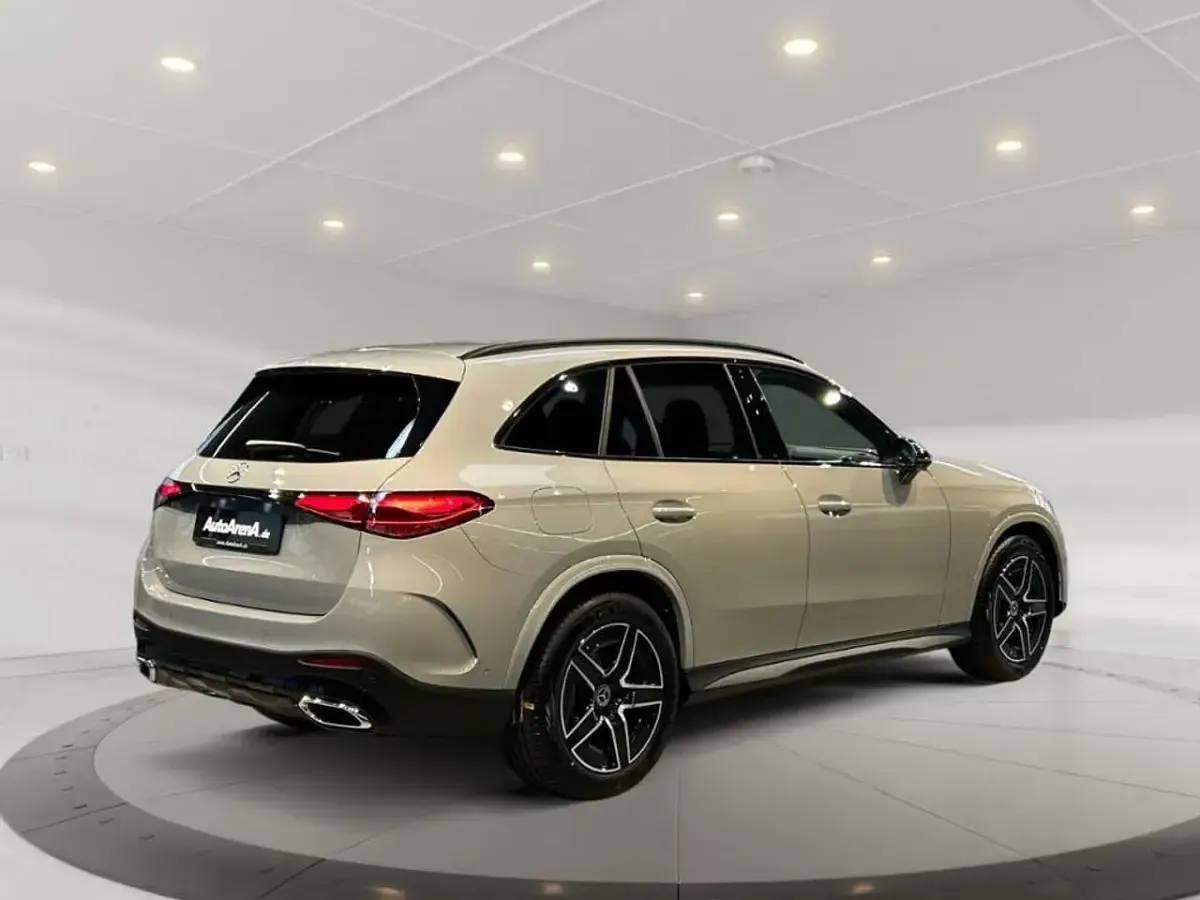 Gebraucht Mercedes GLC200 AMG 204 PS (150 kW) 2025 Manufaktur lack manufaktur alp SUV