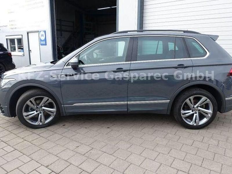 Gebraucht VW Tiguan R-line 150 PS (110 kW) 2023 Grau SUV