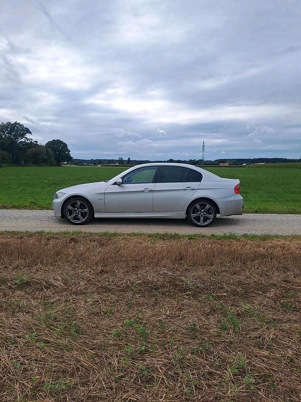 Gebraucht BMW 325 218 PS (160 kW) 2008 Limousine