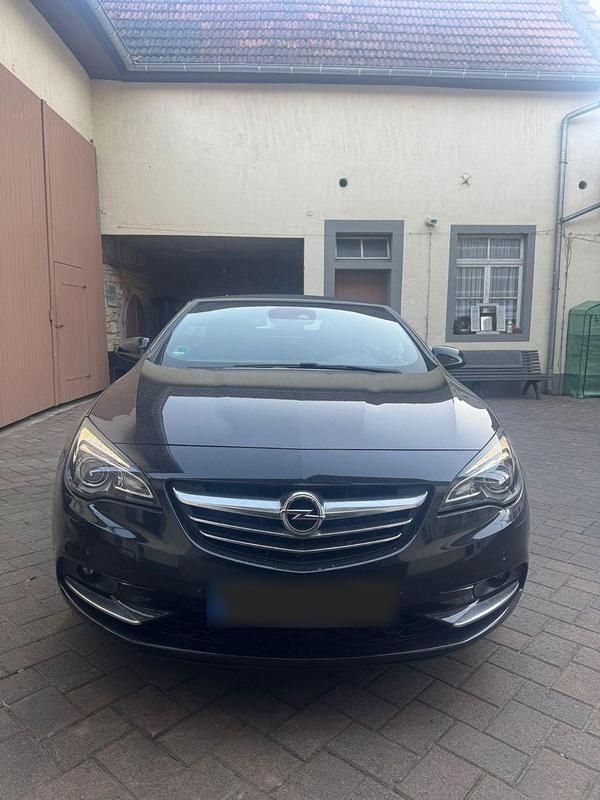 Usata Opel Cascada 165 CV (121 kW) 2014 Nero Cabrio