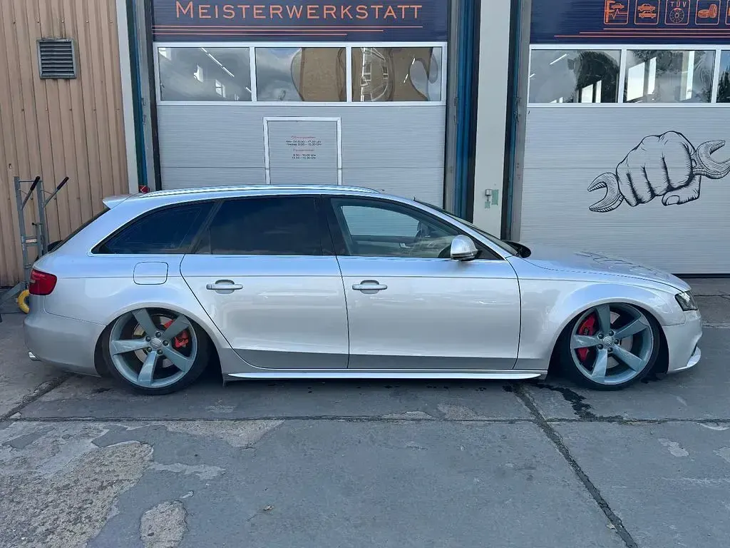 Używany Audi A4 Attraction 170 KM (125 kW) 2009 Srebrny Kombi