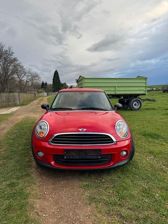 Gebraucht Mini ONE 75 PS (55 kW) 2010 Rot Kleinwagen