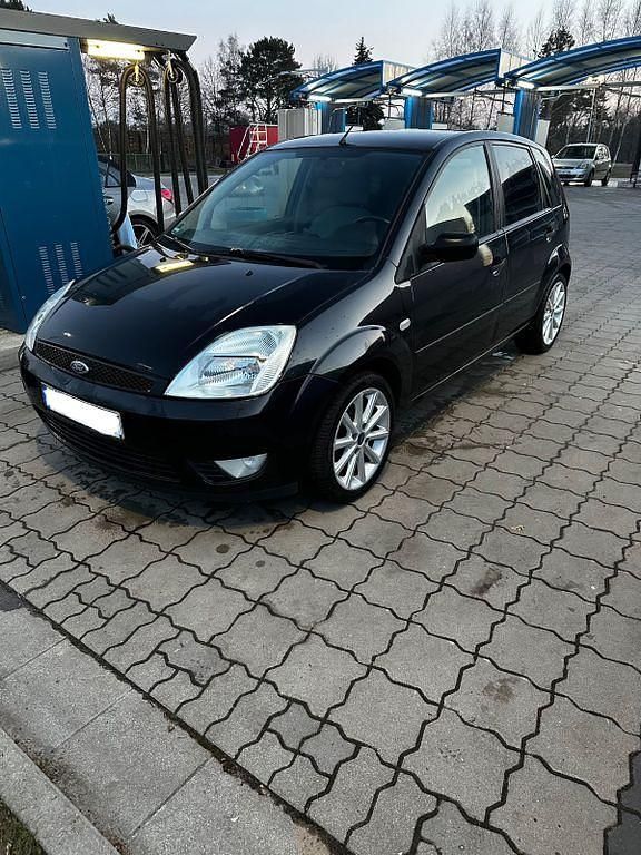 Gebraucht Ford Fiesta 80 PS (58 kW) 2002 Schwarz Kleinwagen