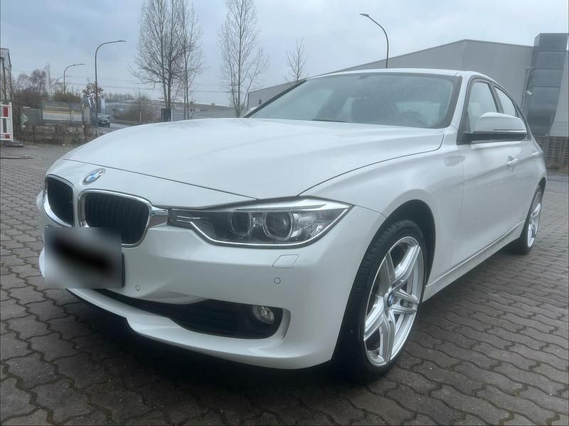 Gebraucht BMW 316 136 PS (100 kW) 2013 Weiß Limousine
