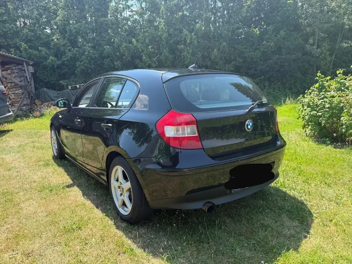 Gebraucht BMW 116 122 PS (89 kW) 2005 Schwarz Kleinwagen
