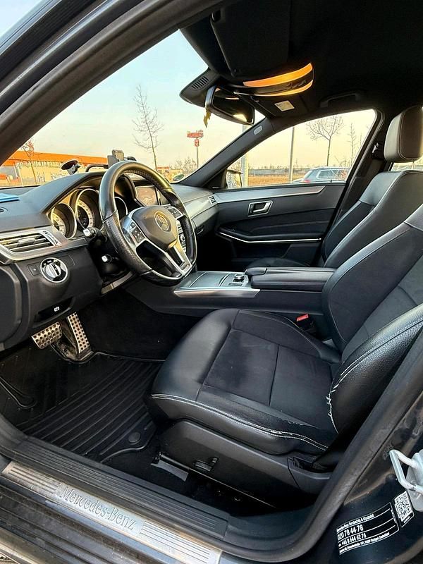Gebraucht Mercedes E220 AMG line 170 PS (125 kW) 2014 Grau Limousine