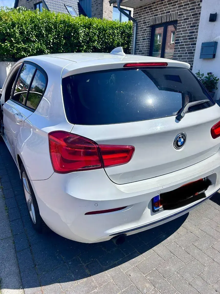 Gebraucht BMW 118 Sport Line 136 PS (100 kW) 2016 Weiß Kleinwagen