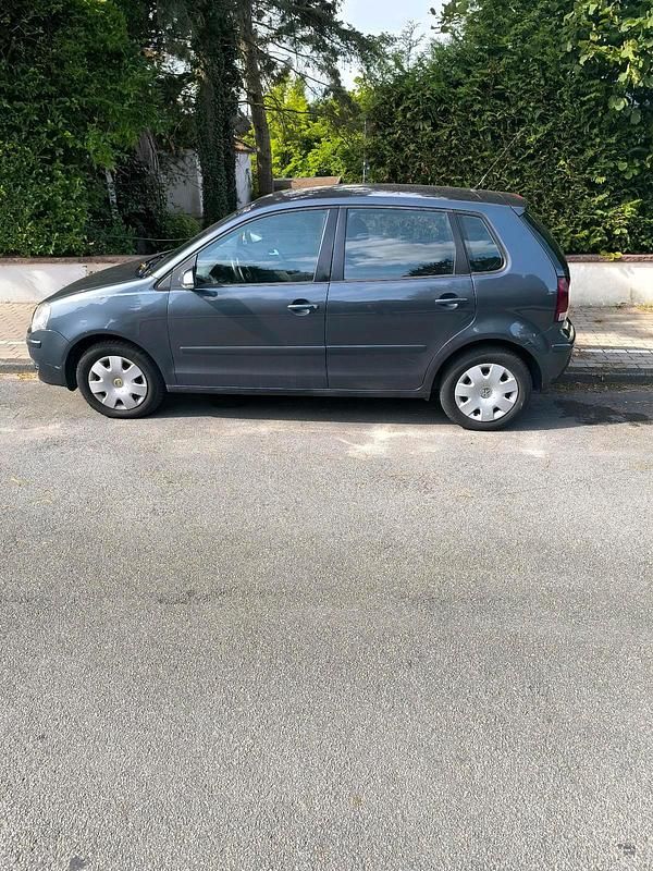 Grau Gebraucht 2005 VW Polo Kleinwagen | 2.200 € (Fairer Preis) - Bild 1/4