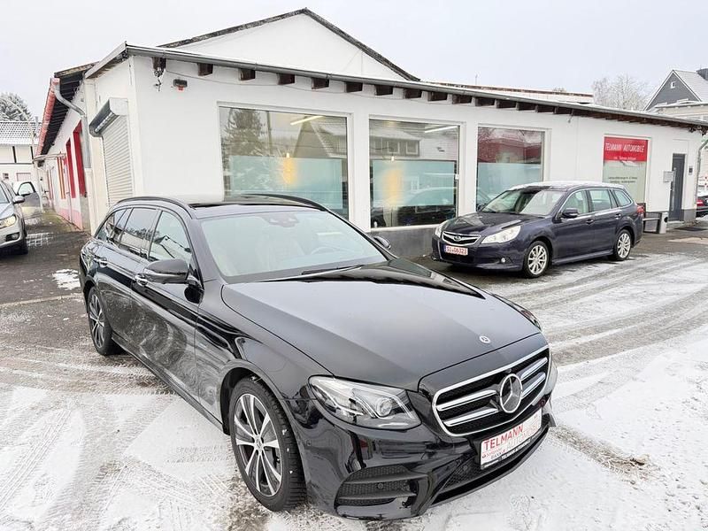 Gebraucht Mercedes E300 306 PS (225 kW) 2019 Schwarz Kombi