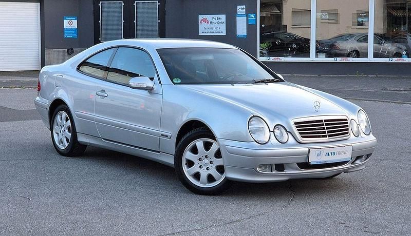 Silber Gebraucht 2000 Mercedes CLK200 Avantgarde Coupé | 5.950 € (Etwas zu teuer) - Bild 1/4