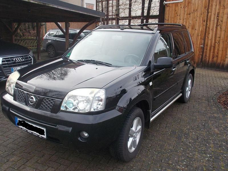Schwarz Gebraucht 2004 Nissan X-Trail Comfort SUV | 2.450 € (Superpreis) - Bild 1/4